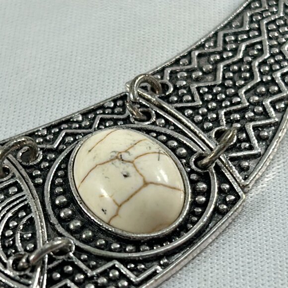 Silver Tone Bib Necklace Statement Ornate 19" Long Faux Marble Stones - Picture 4 of 7